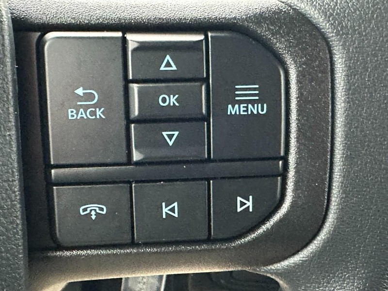 Ford F-150 Vehicle Full-screen Gallery Image 12