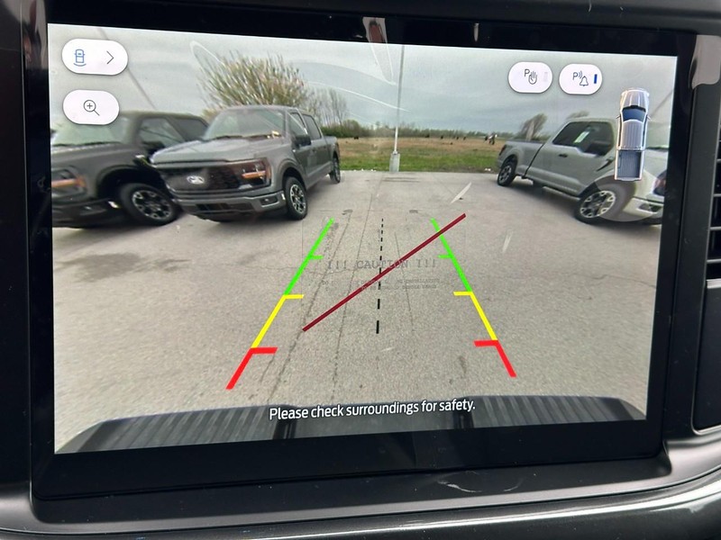 Ford F-150 Vehicle Full-screen Gallery Image 13