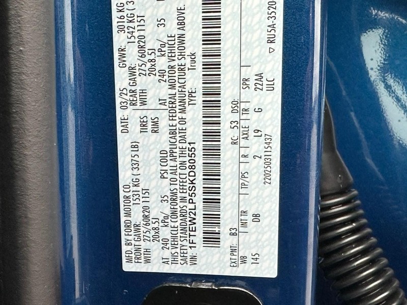 Ford F-150 Vehicle Full-screen Gallery Image 14