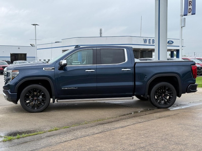 GMC Sierra 1500 Vehicle Full-screen Gallery Image 2