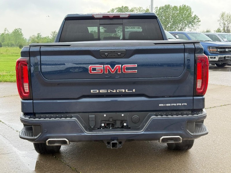 GMC Sierra 1500 Vehicle Full-screen Gallery Image 4