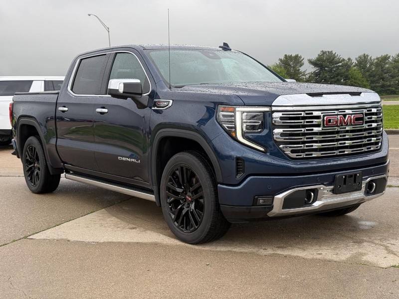 GMC Sierra 1500 Vehicle Full-screen Gallery Image 10