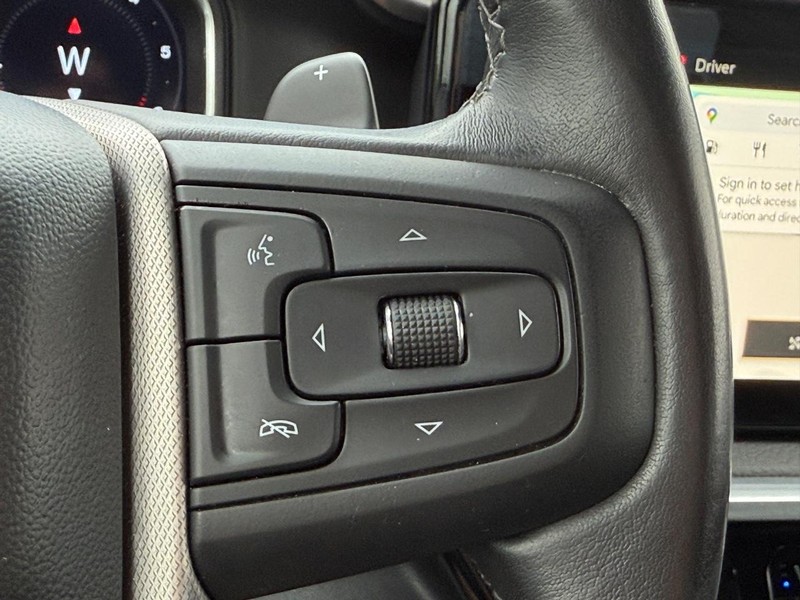 GMC Sierra 1500 Vehicle Full-screen Gallery Image 13