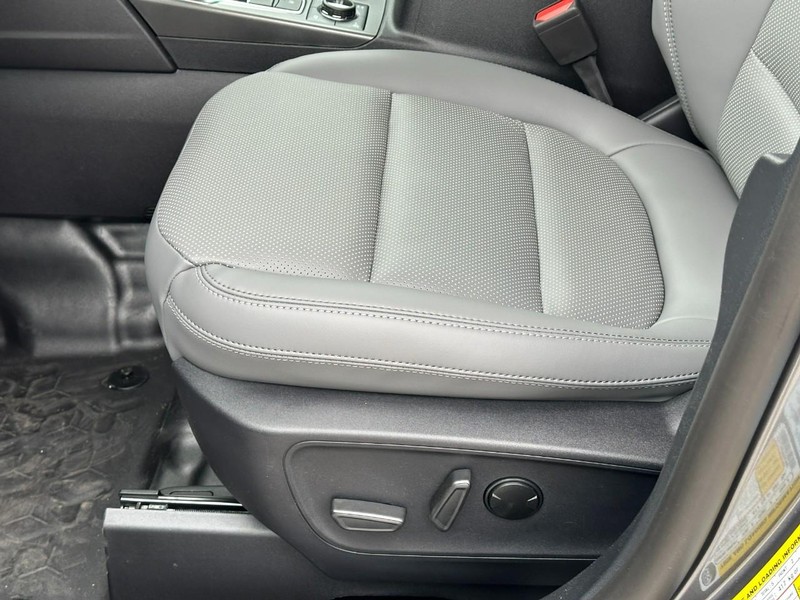 Ford Bronco Sport Vehicle Full-screen Gallery Image 11