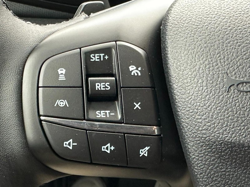 Ford Bronco Sport Vehicle Full-screen Gallery Image 12