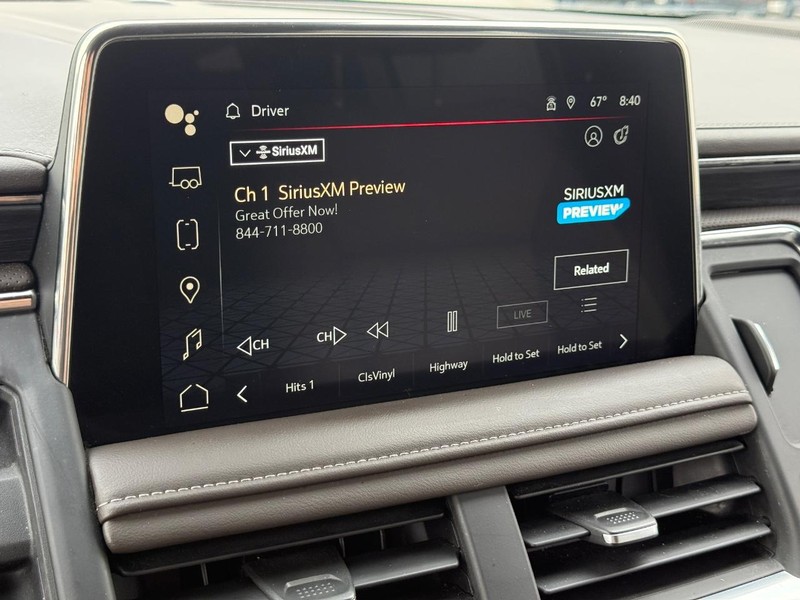 GMC Yukon XL Vehicle Full-screen Gallery Image 18