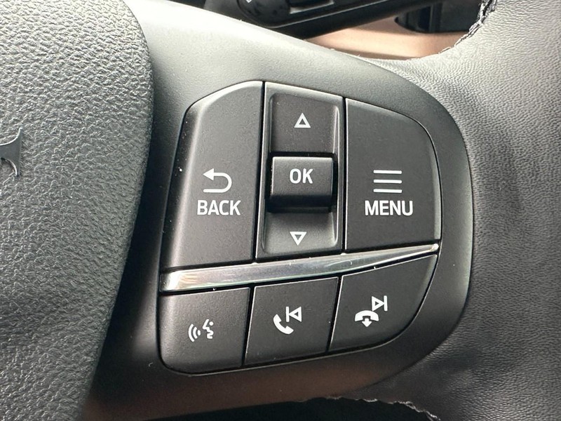 Ford Bronco Sport Vehicle Full-screen Gallery Image 13