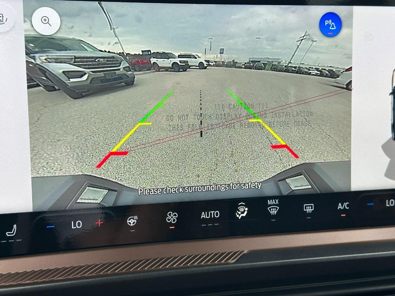 Ford Bronco Sport Vehicle Full-screen Gallery Image 14