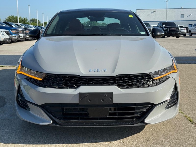 Kia K5 Vehicle Full-screen Gallery Image 9