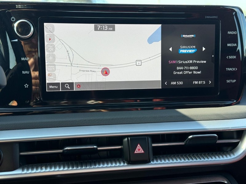 Kia K5 Vehicle Full-screen Gallery Image 17