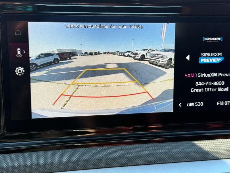 Kia K5 Vehicle Full-screen Gallery Image 18