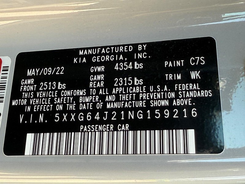 Kia K5 Vehicle Full-screen Gallery Image 27