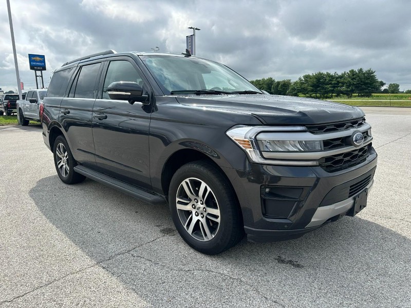 Ford Expedition Vehicle Full-screen Gallery Image 8