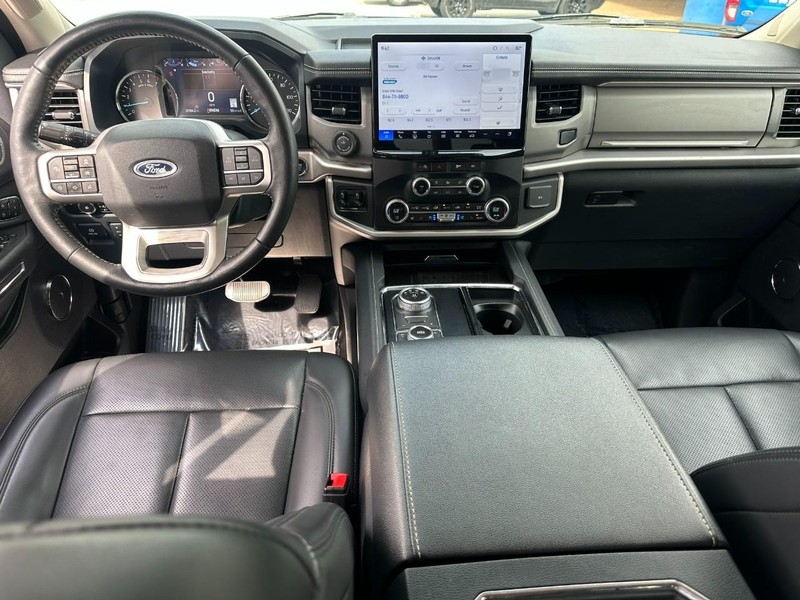 Ford Expedition Vehicle Full-screen Gallery Image 13