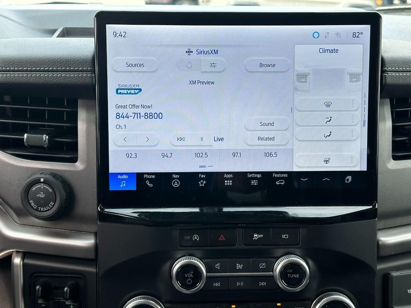 Ford Expedition Vehicle Full-screen Gallery Image 15