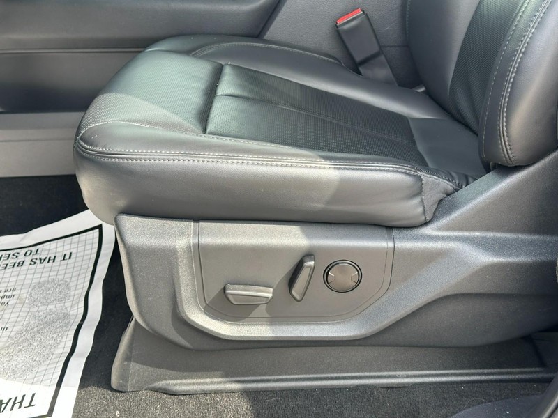 Ford Expedition Vehicle Full-screen Gallery Image 20