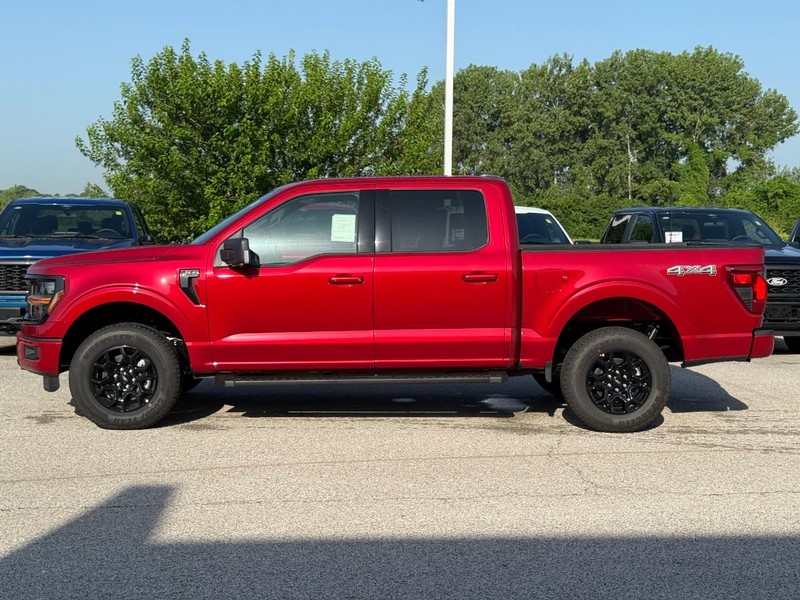 Ford F-150 Vehicle Full-screen Gallery Image 2