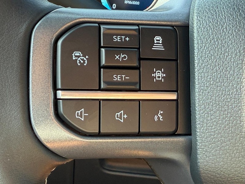 Ford F-150 Vehicle Full-screen Gallery Image 8