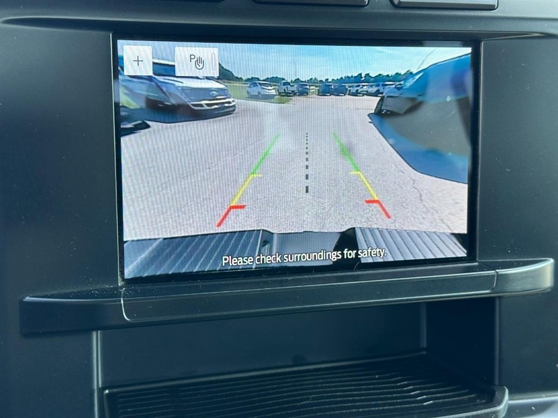 Ford Super Duty F-250 SRW Vehicle Full-screen Gallery Image 21