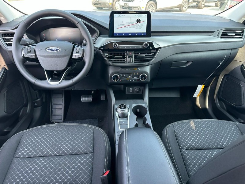 Ford Escape Vehicle Full-screen Gallery Image 5