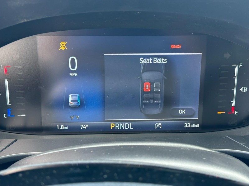 Ford Escape Vehicle Full-screen Gallery Image 14