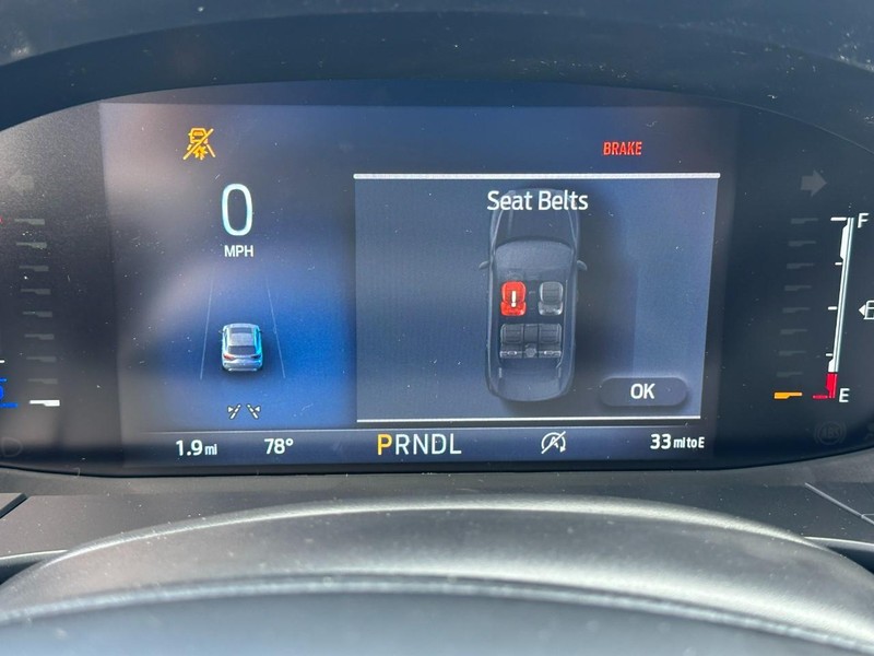 Ford Escape Vehicle Full-screen Gallery Image 14