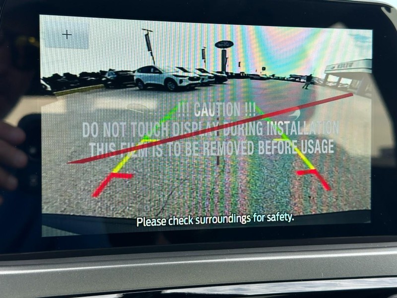 Ford Escape Vehicle Full-screen Gallery Image 15