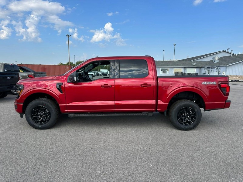 Ford F-150 Vehicle Full-screen Gallery Image 2