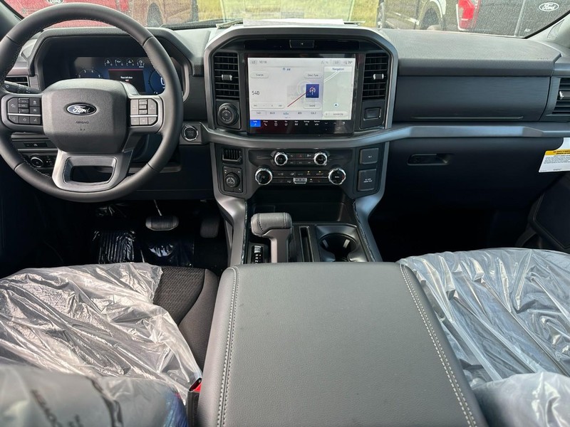 Ford F-150 Vehicle Full-screen Gallery Image 5