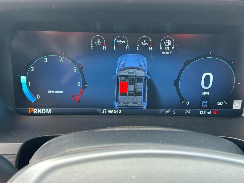 Ford F-150 Vehicle Full-screen Gallery Image 12