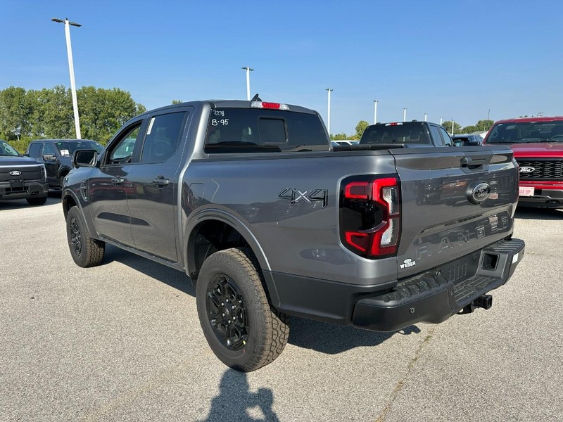 Ford Ranger Vehicle Full-screen Gallery Image 3