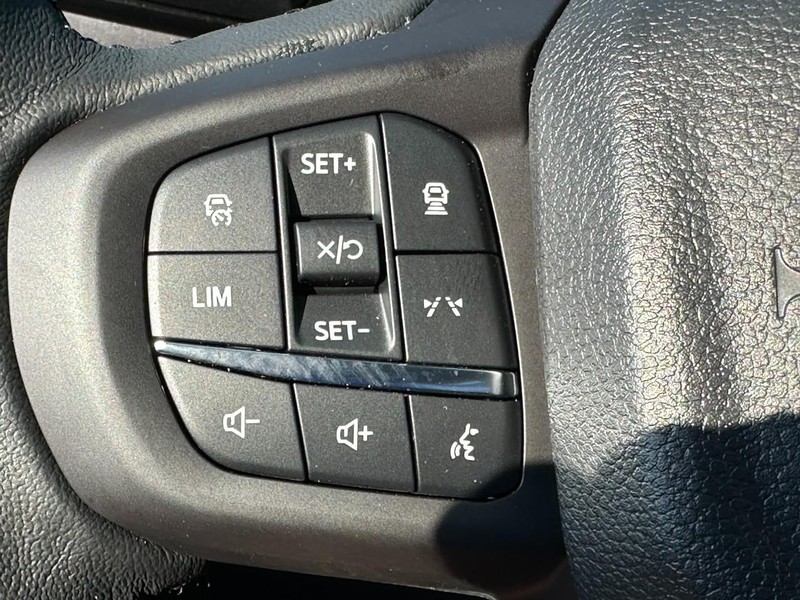 Ford Ranger Vehicle Full-screen Gallery Image 12