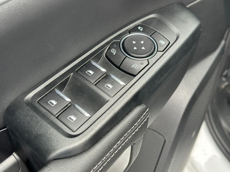 Ford Ranger Vehicle Full-screen Gallery Image 9