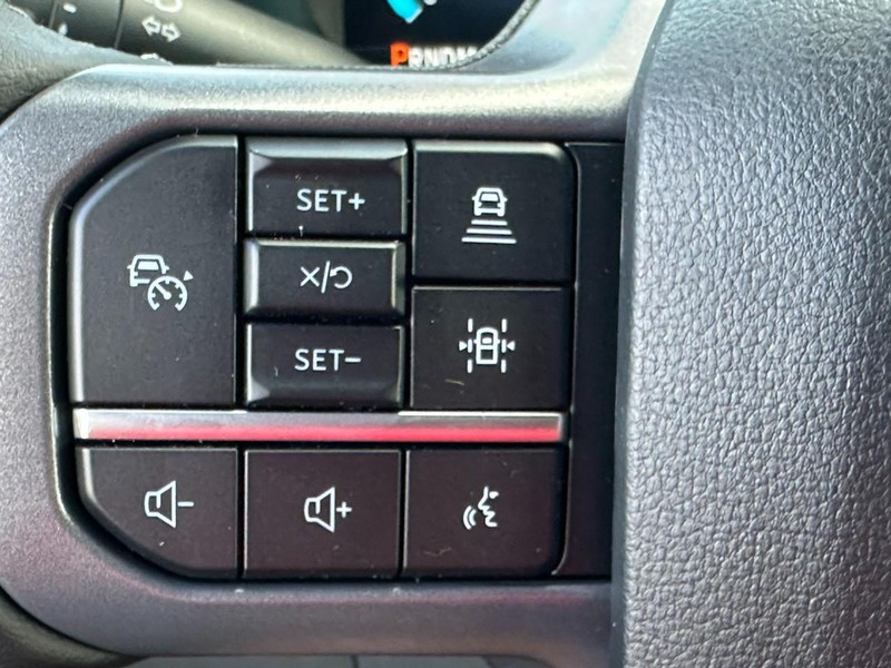 Ford F-150 Vehicle Full-screen Gallery Image 10