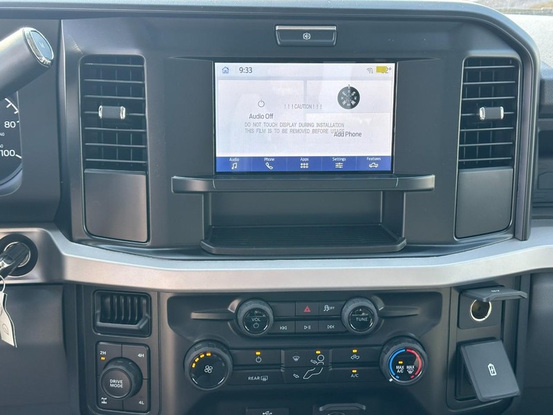 Ford Super Duty F-250 SRW Vehicle Full-screen Gallery Image 7