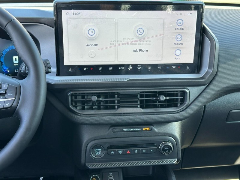 Ford Bronco Sport Vehicle Full-screen Gallery Image 7