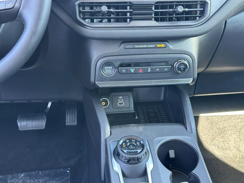 Ford Bronco Sport Vehicle Full-screen Gallery Image 8