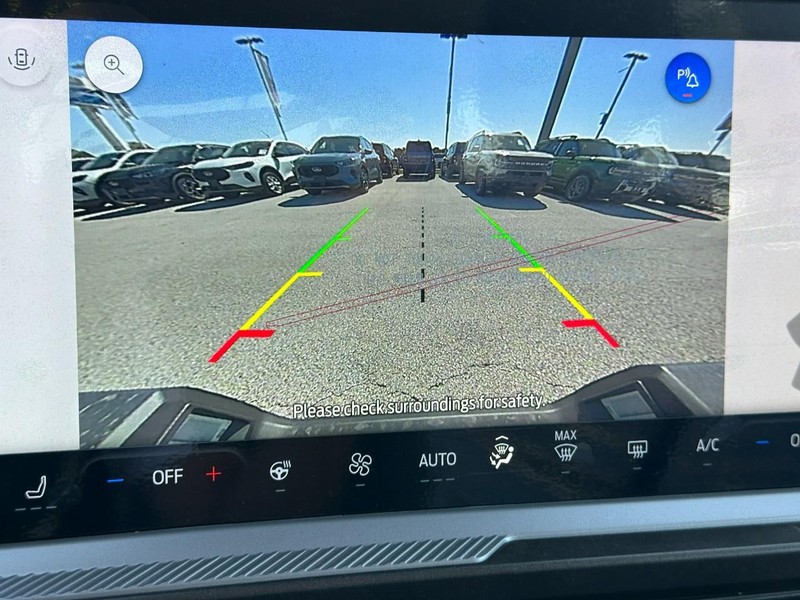 Ford Bronco Sport Vehicle Full-screen Gallery Image 13