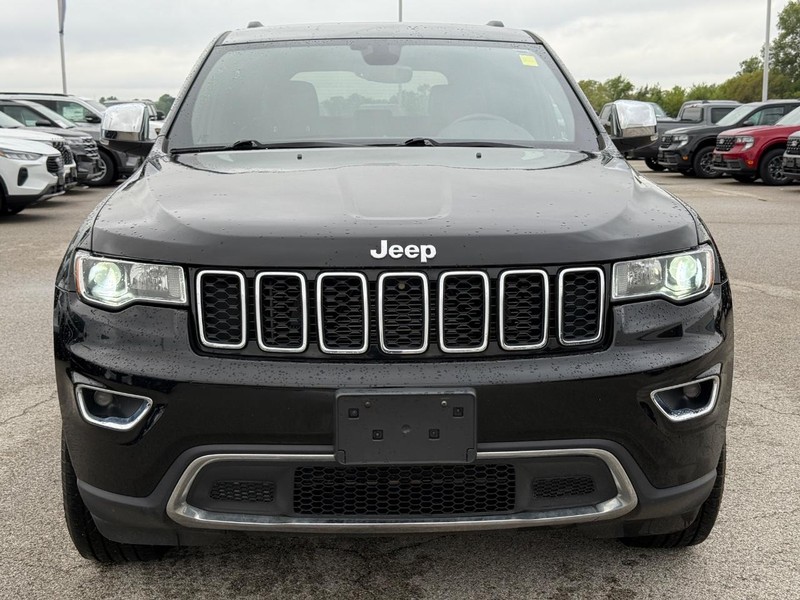 Jeep Grand Cherokee Vehicle Full-screen Gallery Image 9