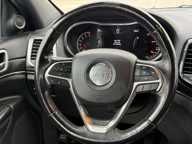 Jeep Grand Cherokee Vehicle Full-screen Gallery Image 12