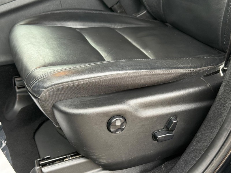 Jeep Grand Cherokee Vehicle Full-screen Gallery Image 27