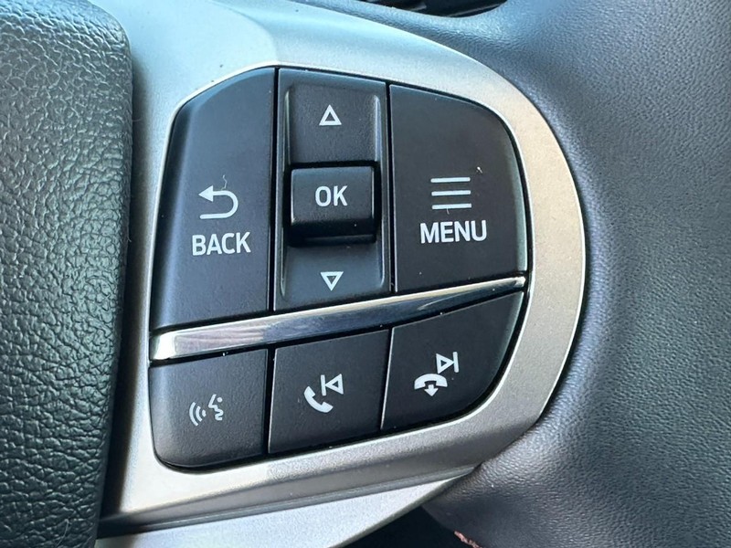 Ford Explorer Vehicle Full-screen Gallery Image 13