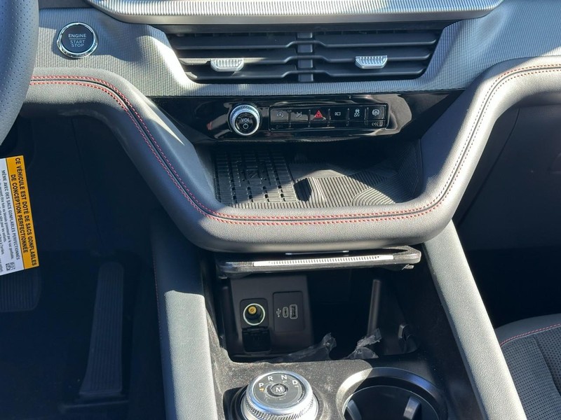 Ford Explorer Vehicle Full-screen Gallery Image 11