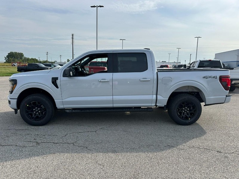 Ford F-150 Vehicle Full-screen Gallery Image 2