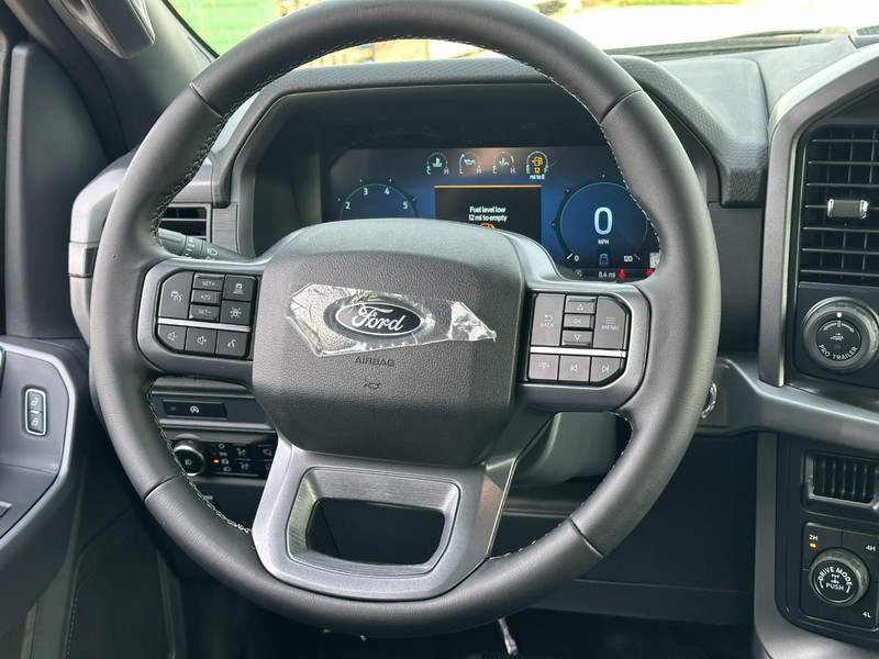 Ford F-150 Vehicle Full-screen Gallery Image 6