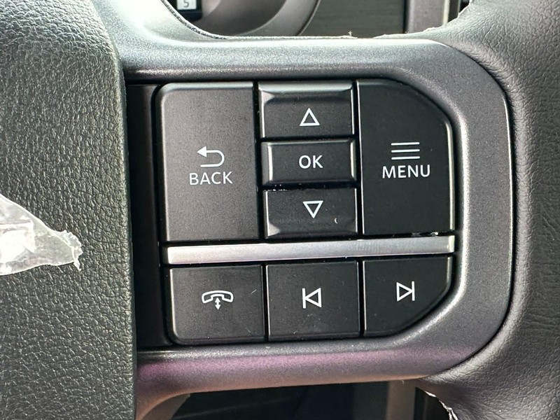 Ford F-150 Vehicle Full-screen Gallery Image 12