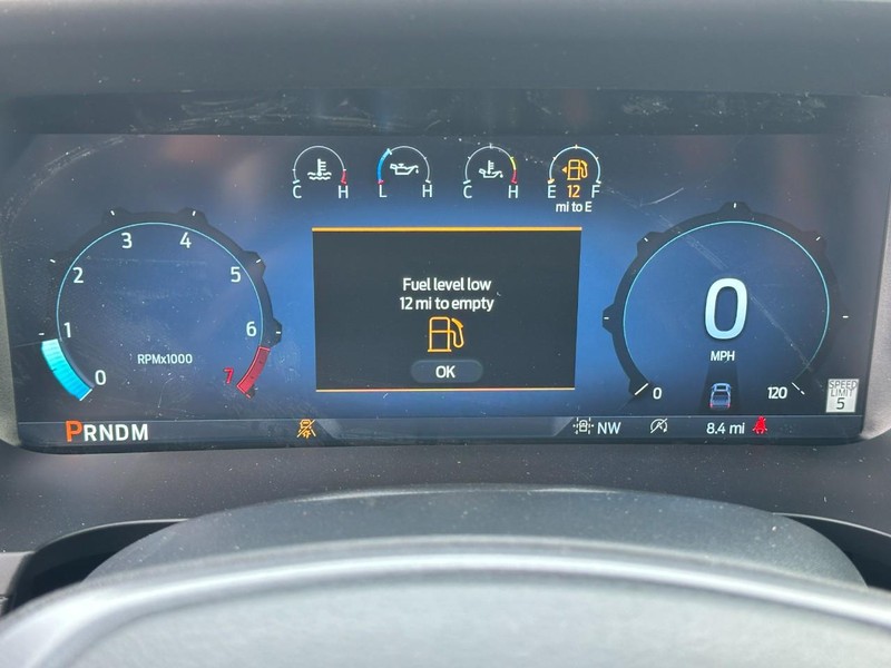 Ford F-150 Vehicle Full-screen Gallery Image 13