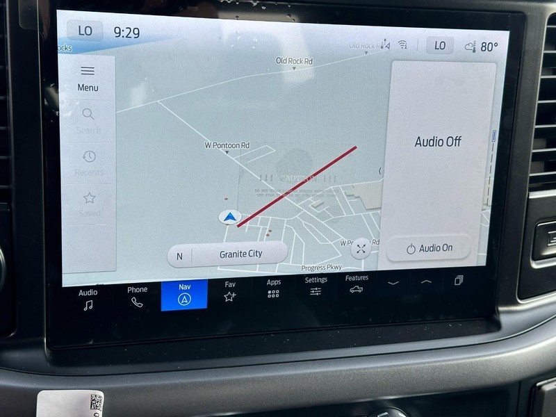 Ford F-150 Vehicle Full-screen Gallery Image 15