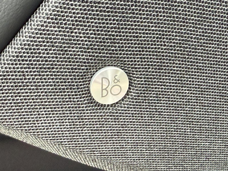 Ford Mustang Mach-E Vehicle Full-screen Gallery Image 17