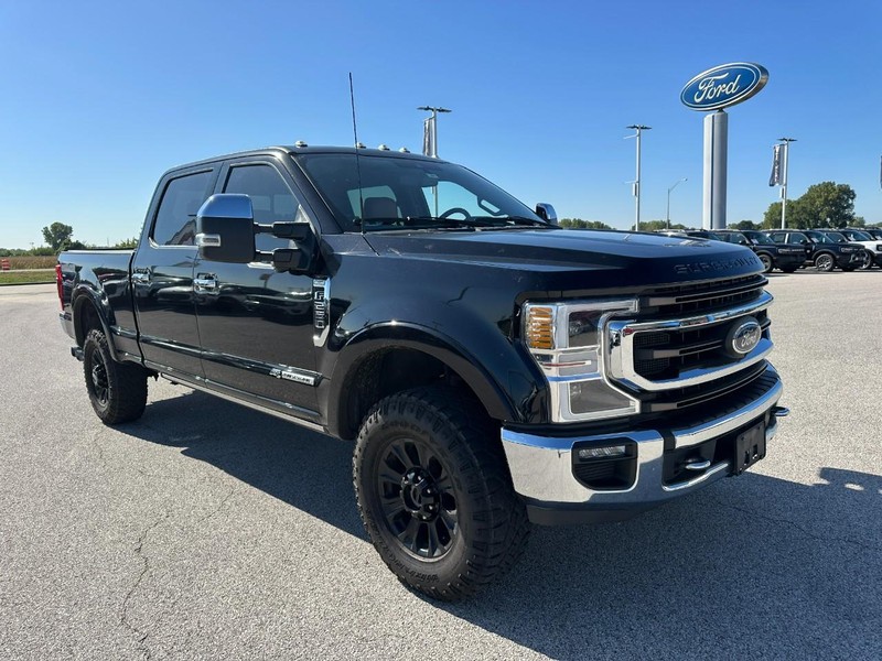 Ford Super Duty F-250 SRW Vehicle Full-screen Gallery Image 8